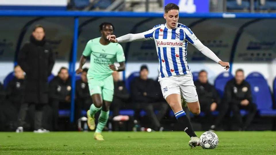 在本届比赛 在本届比赛